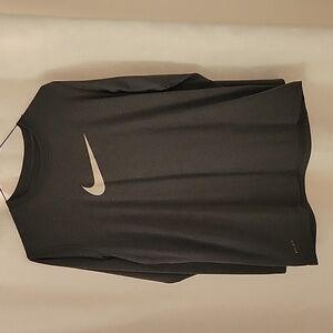 Nike gray long-sleeved t-shirt dri-fit boy Large